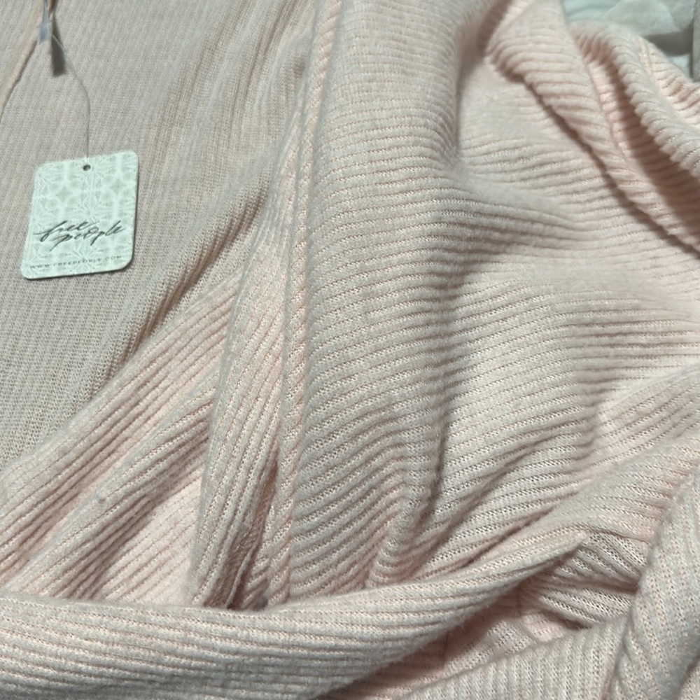 NWT! Free People Cozy With You Wrap Sweater Large - Picture 6 of 6